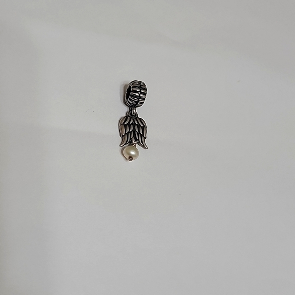 Pandora angel wings charm